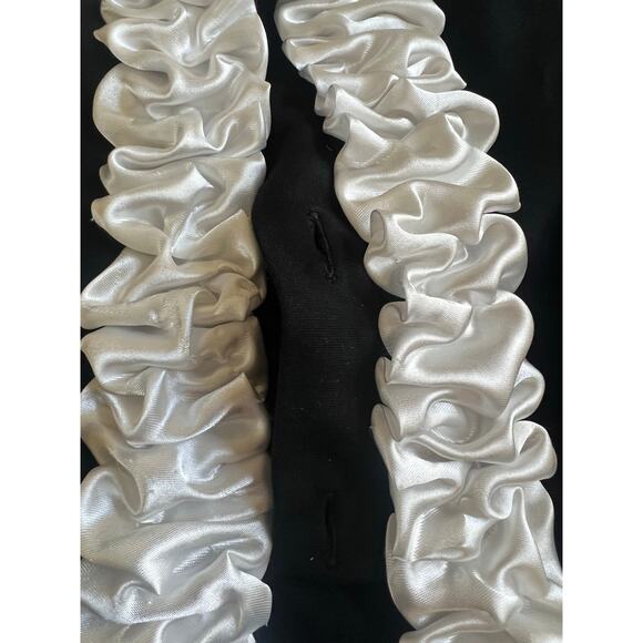 Midnight Velvet Black Blazer With White Ruffles Size 6 - Picture 5 of 5
